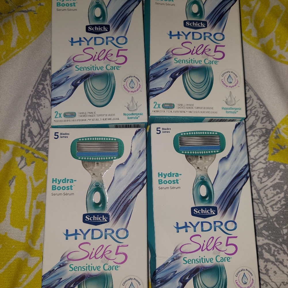 💥New 4 Packs Schick Hydro Silk Sensitive Skin Razor Moisturizing Razor - Picture 3 of 6